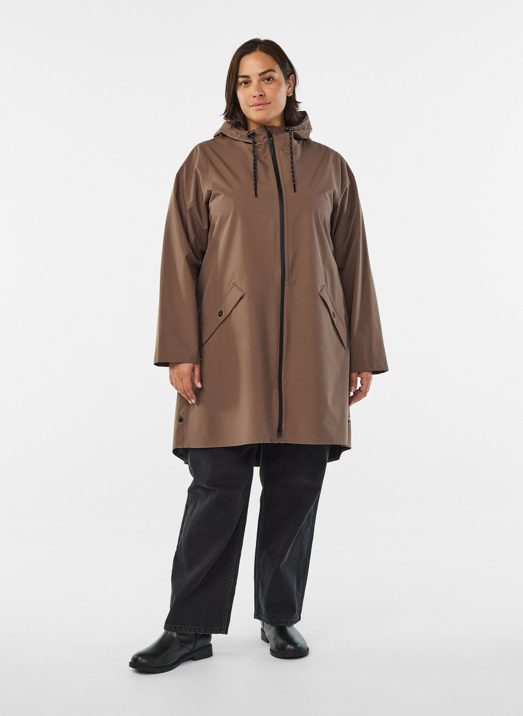ZizziRegenjacke mit Taschen und Kapuze., Braun, Model image number 1