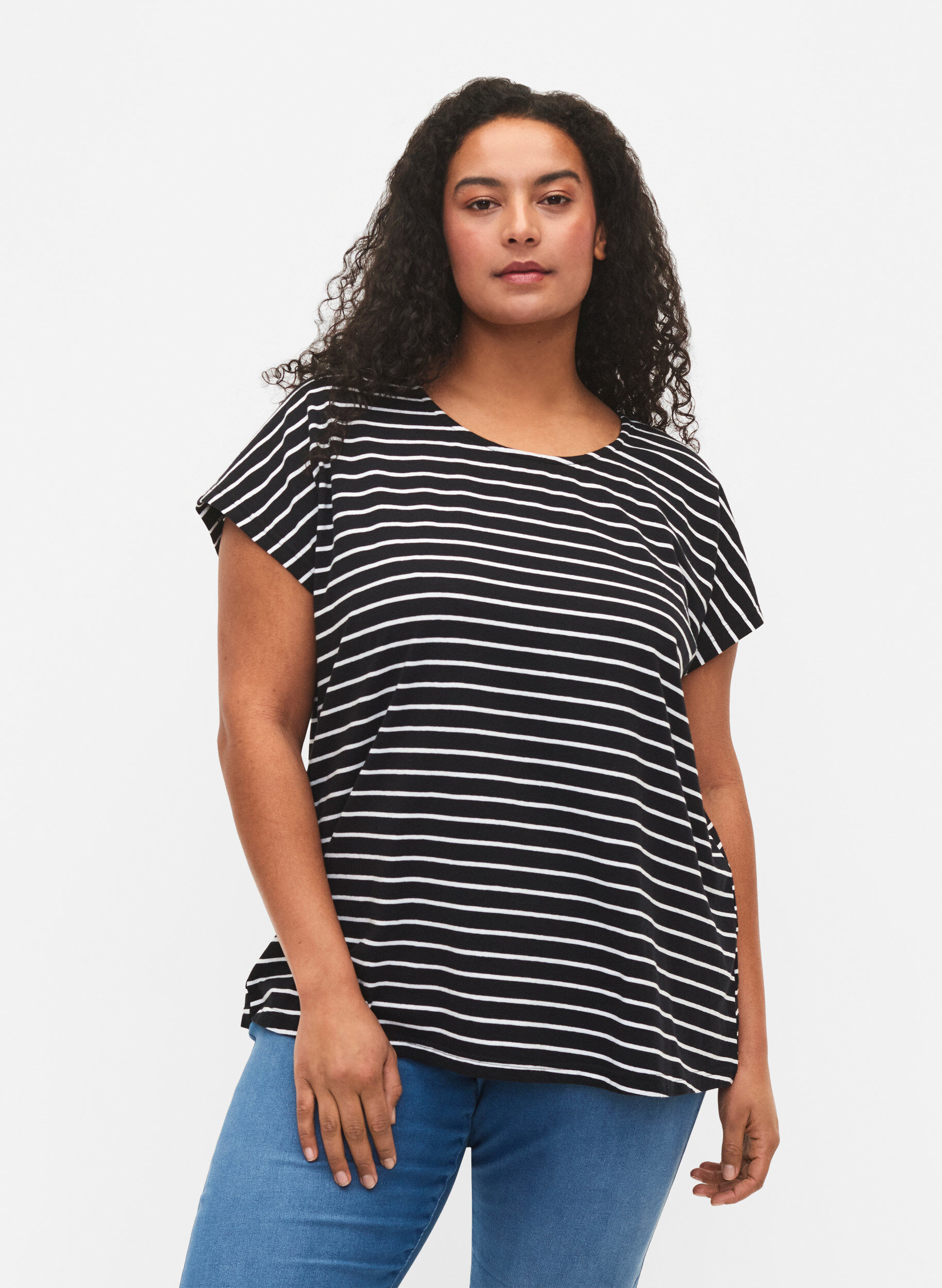 ZizziT-Shirt aus Baumwolle mit Streifen, Black W. Stripe, Model image number 0