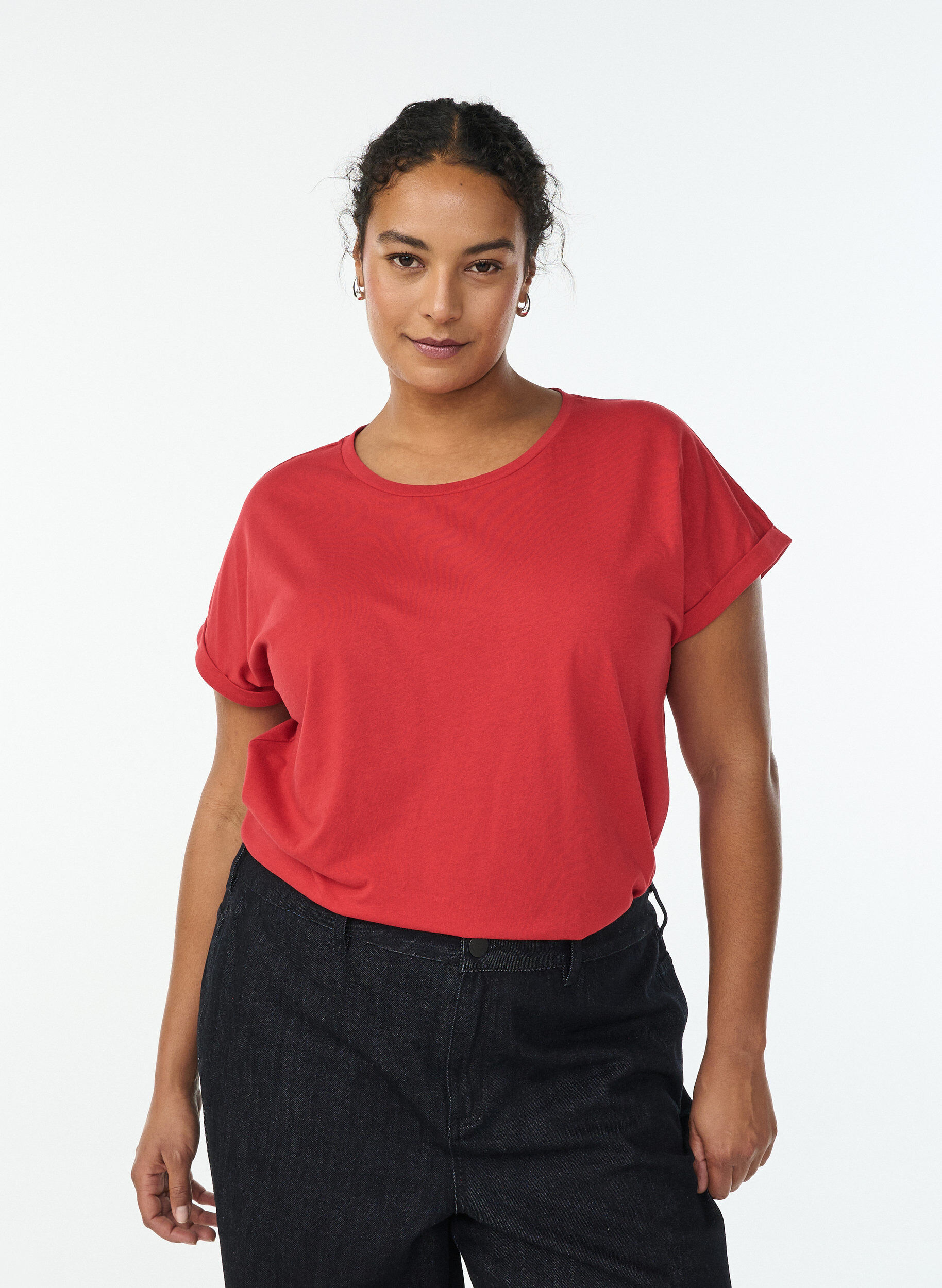 Kurz&auml;rmeliges T-Shirt aus Baumwollmischgewebe, Rot, Model