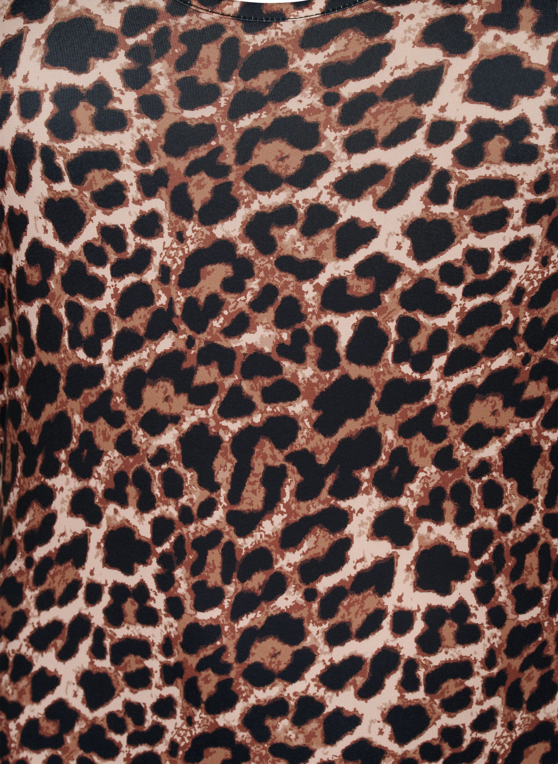 ZizziEng anliegendes Kleid mit Leopardenmuster und Cut-Out, Leopard AOP, Packshot image number 2