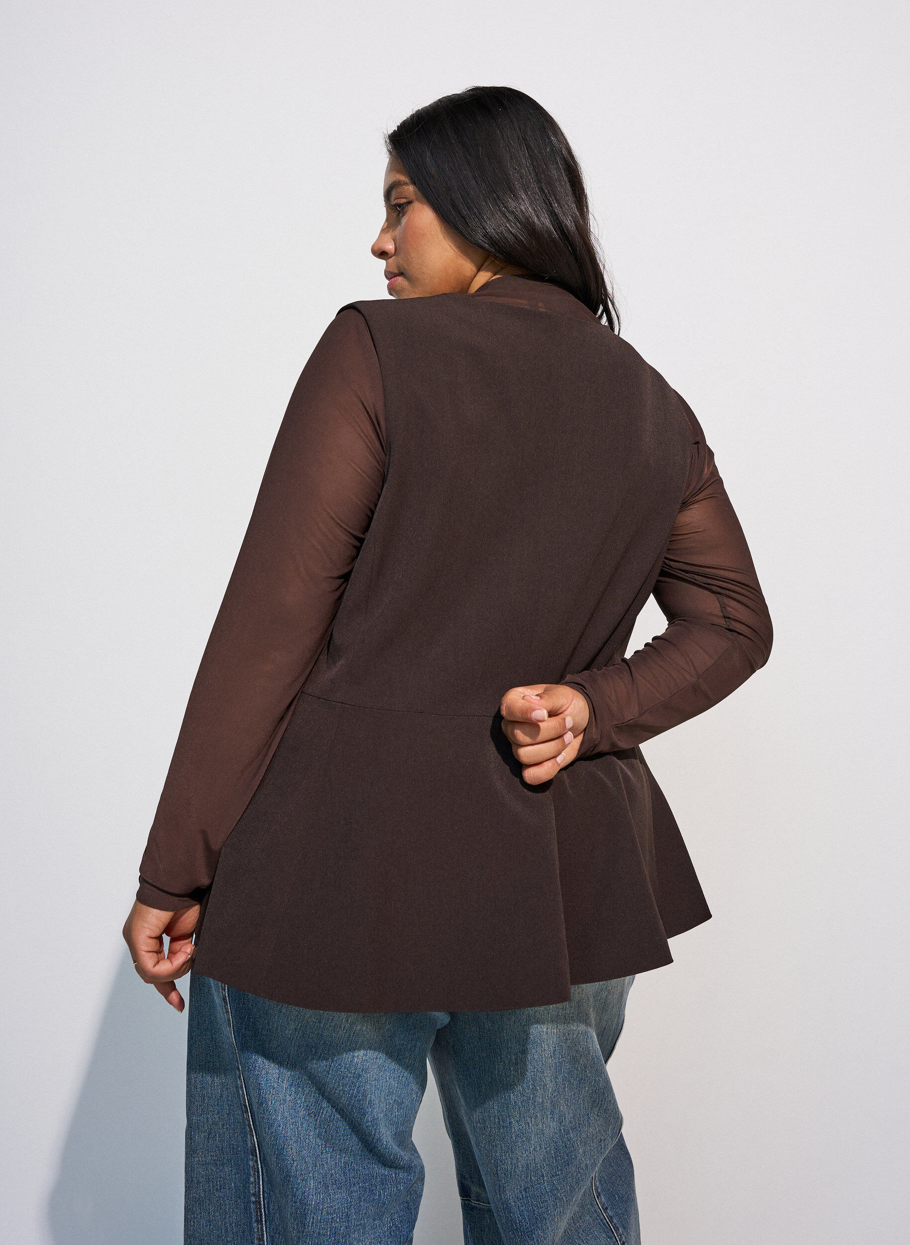 ZizziEnganliegende Mesh-Bluse mit langen &Auml;rmeln, Braun, Model image number 2