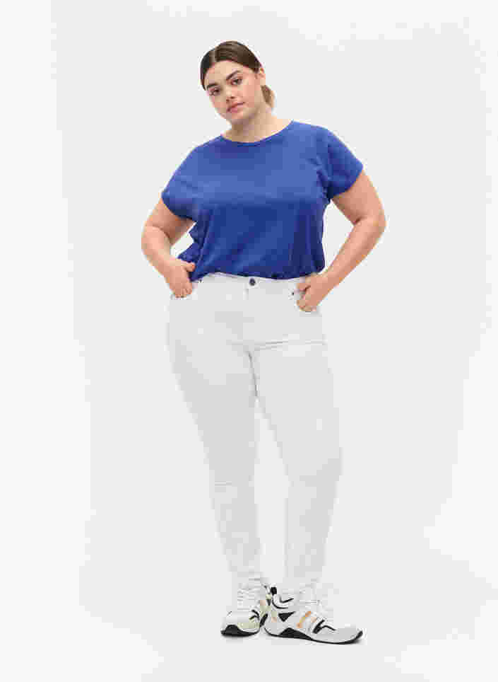 Hochtaillierte Super Slim Amy Jeans, White, Model