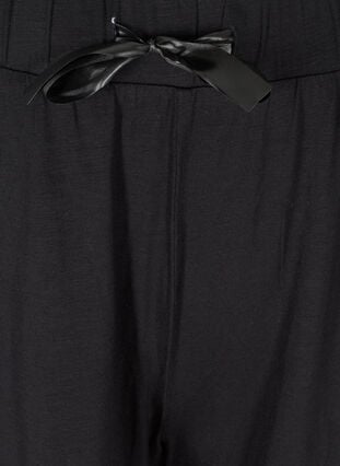 Schlafanzughose aus Viskose mit Spitze, Black, Packshot image number 2