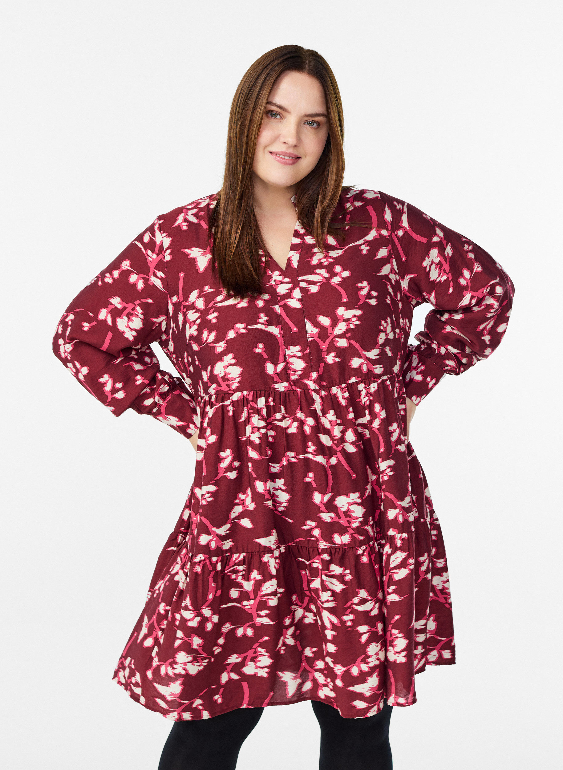 A-Linien-Kleid mit R&uuml;schenkragen, Rot, Model