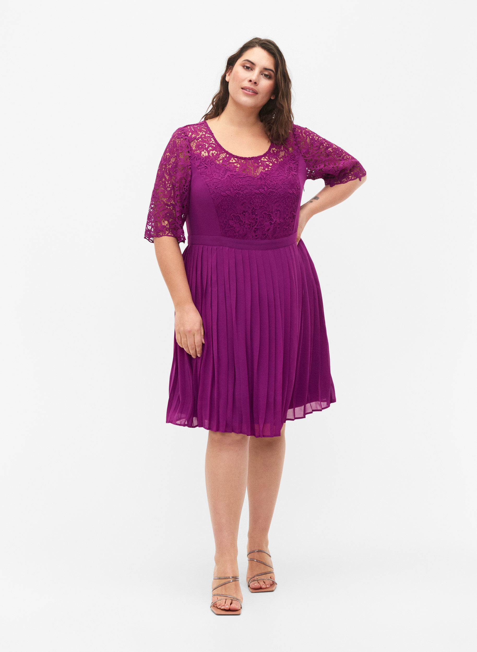 ZizziKurz&auml;rmeliges Kleid mit Spitzenoberteil, Grape Juice, Model image number 3