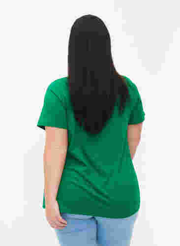 T-Shirt aus Baumwolle mit Druck und V-Ausschnitt , Jolly Green ORI, Model image number 1