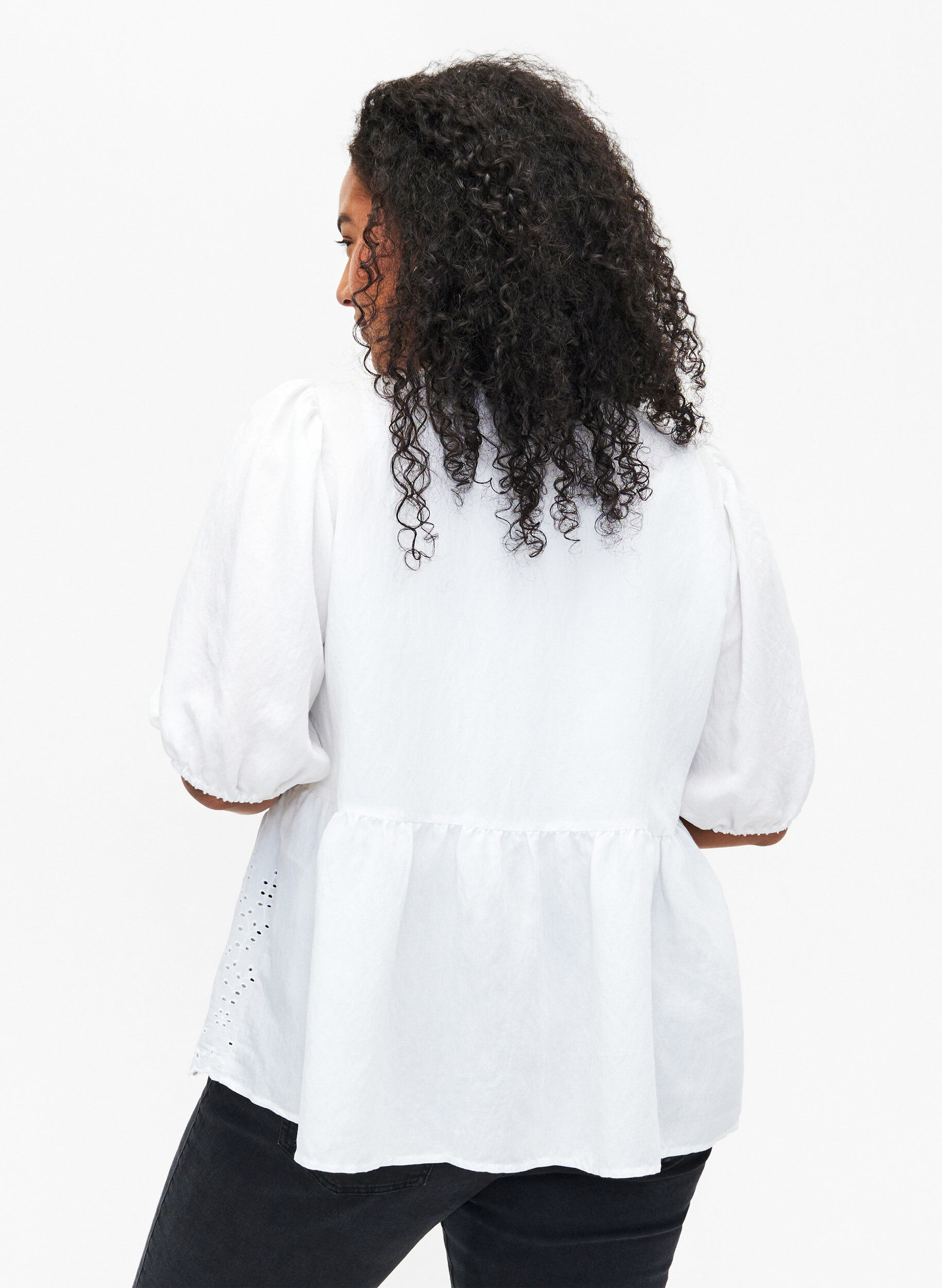 Zizzi Viskosebluse mit Lochstickerei, Bright White, Model image number 1