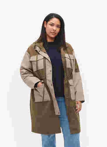 Kontrastfarbene Jacke mit Taschen, Dark Olive Comb., Model image number 0