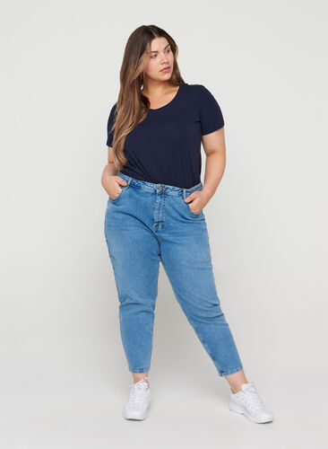 Cropped Mom Fit Jeans mit hoher Taille, Light blue denim, Model image number 0