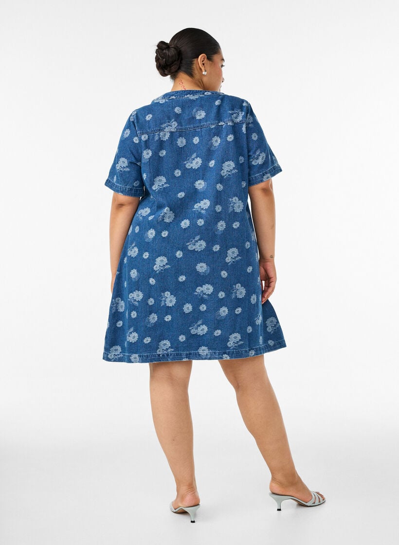 A-Linien-Kleid aus Denim mit Blumenmuster, Blau, Model image number 2