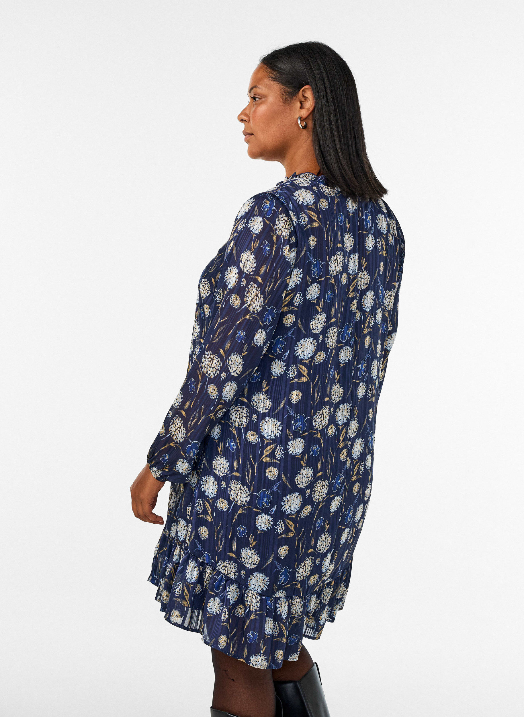 ZizziGemustertes Kleid mit R&uuml;schen und langen &Auml;rmeln, Blau, Model image number 2