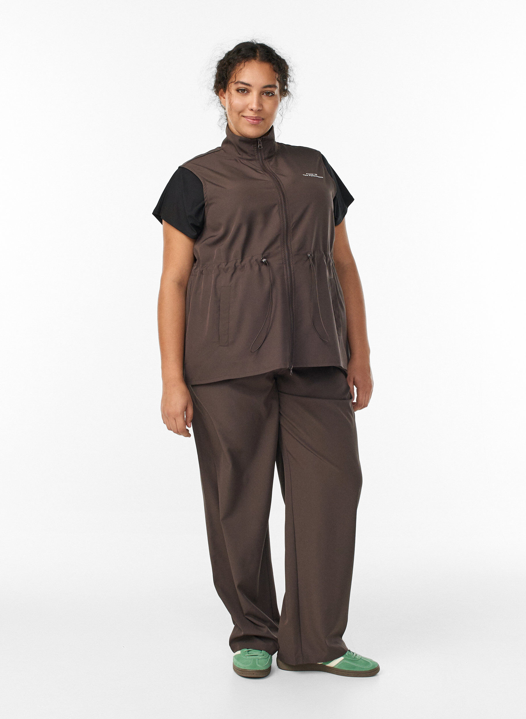 Zizzi&Auml;rmellose Weste mit Gummizug in der Taille, Braun, Model image number 1