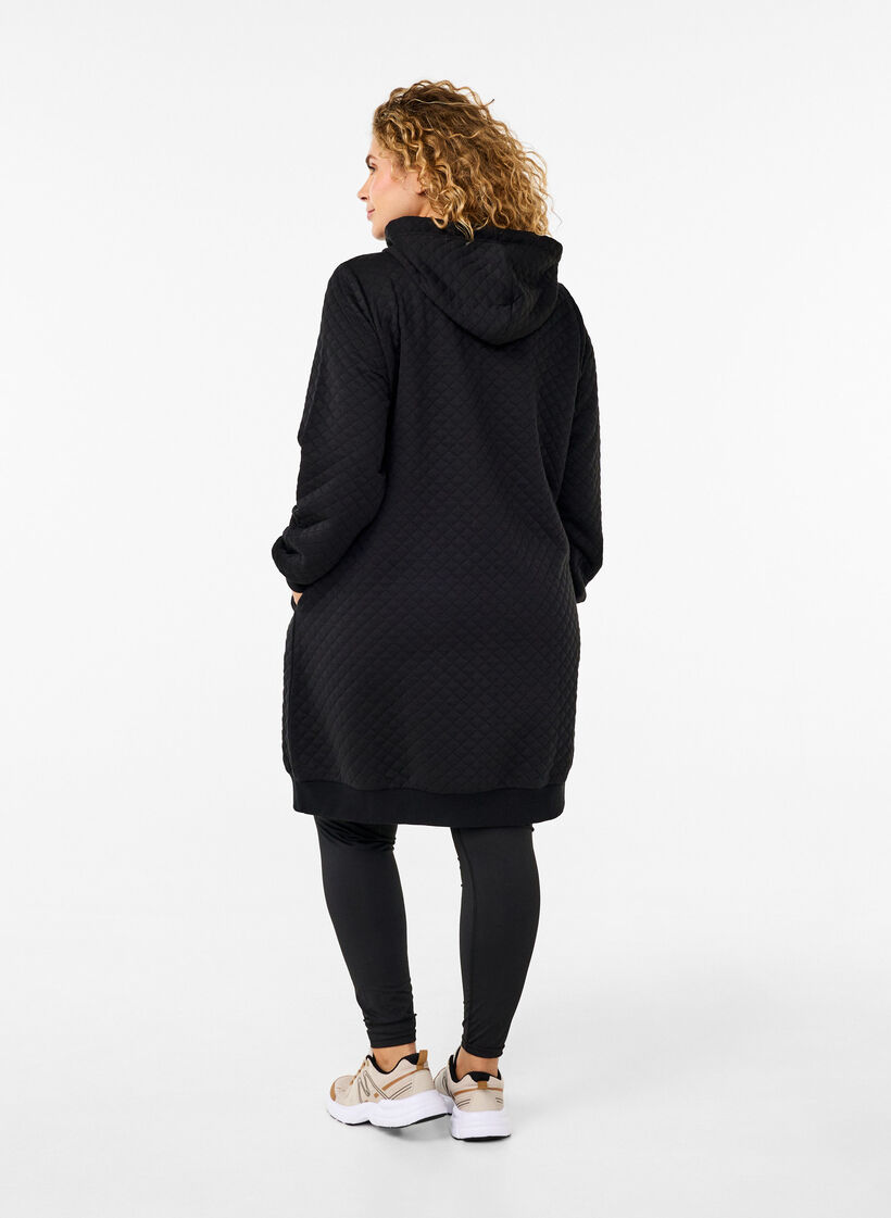 Lange gesteppte Sportstrickjacke mit Rei&szlig;verschluss, Schwarz, Model image number 2