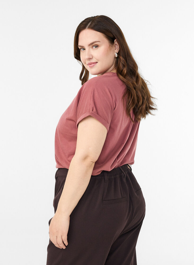 Kurzärmeliges T-Shirt aus einer Baumwollmischung, Rot, Model image number 1