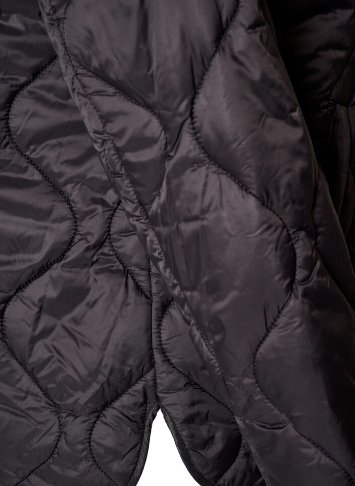 Steppjacke mit Druckkn&ouml;pfen und Rundhalsausschnitt, Schwarz, Packshot image number 4