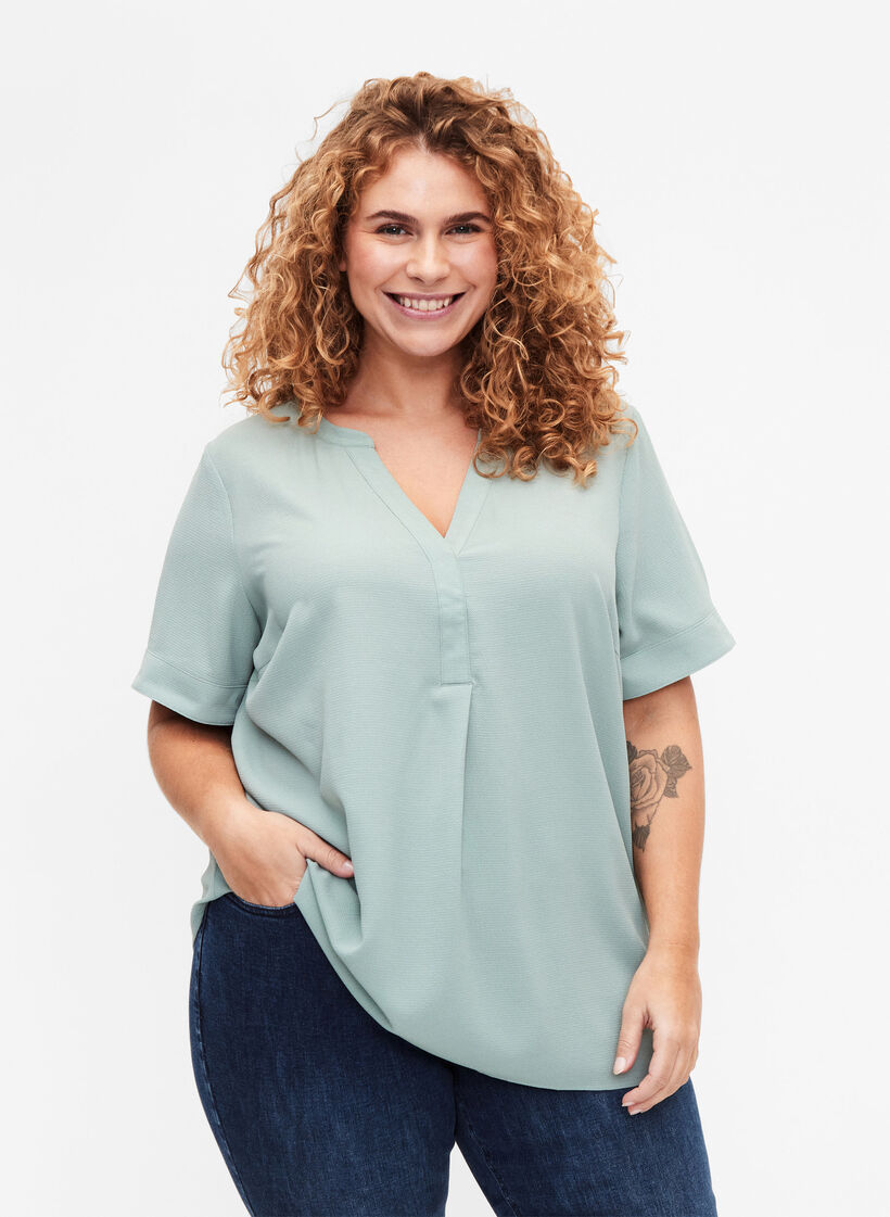 Kurz&auml;rmelige Bluse mit V-Ausschnitt, Gr&uuml;n, Model image number 0