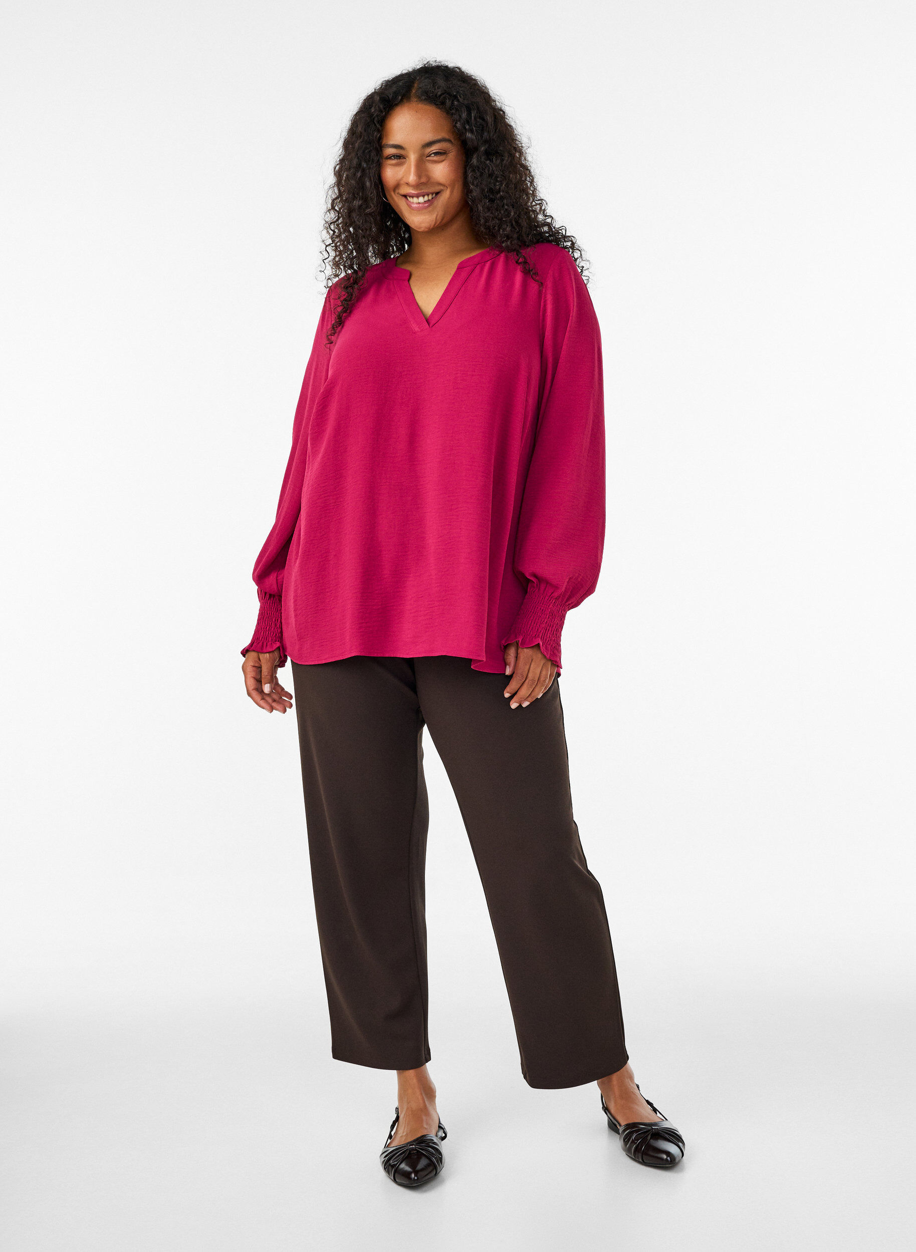 ZizziBluse mit Smockb&uuml;ndchen und V-Ausschnitt, Rot, Model image number 1