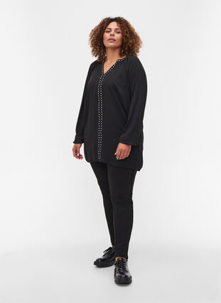 Langarm Bluse mit V-Ausschnitt und Nieten, Black, Model image number 2