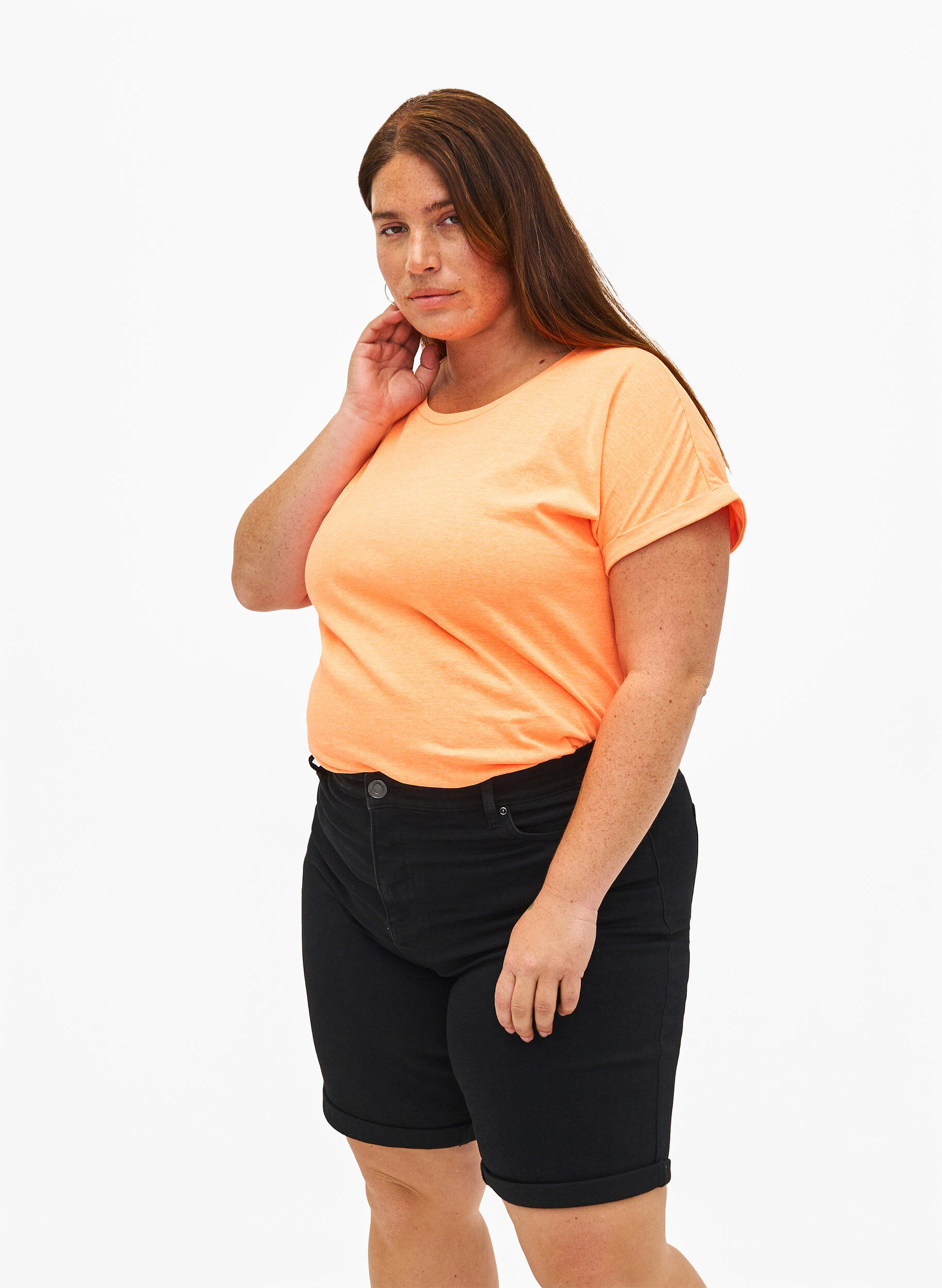 ZizziEng anliegende Denim-Shorts mit hoher Taille, Black, Model image number 0