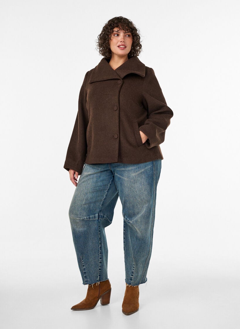 Kurze Jacke mit asymmetrischer Knopfleiste, Braun, Model image number 1