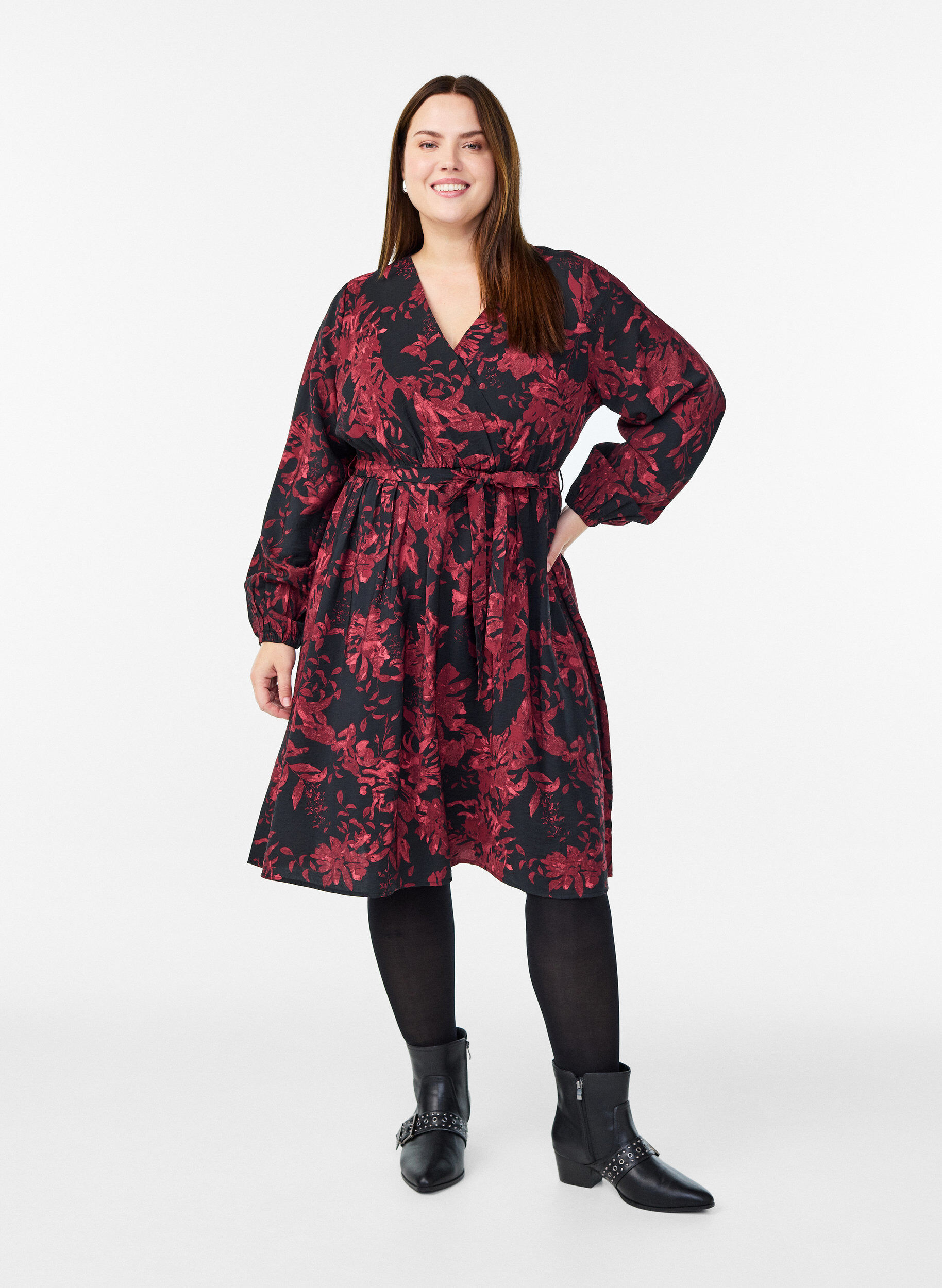 ZizziKnielanges Kleid mit Bindeg&uuml;rtel und Wickeloptik, Schwarz, Model image number 1