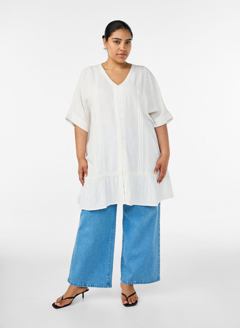 Tunika aus Viskose mit Kn&ouml;pfen und R&uuml;schensaum, Vanille, Model image number 1