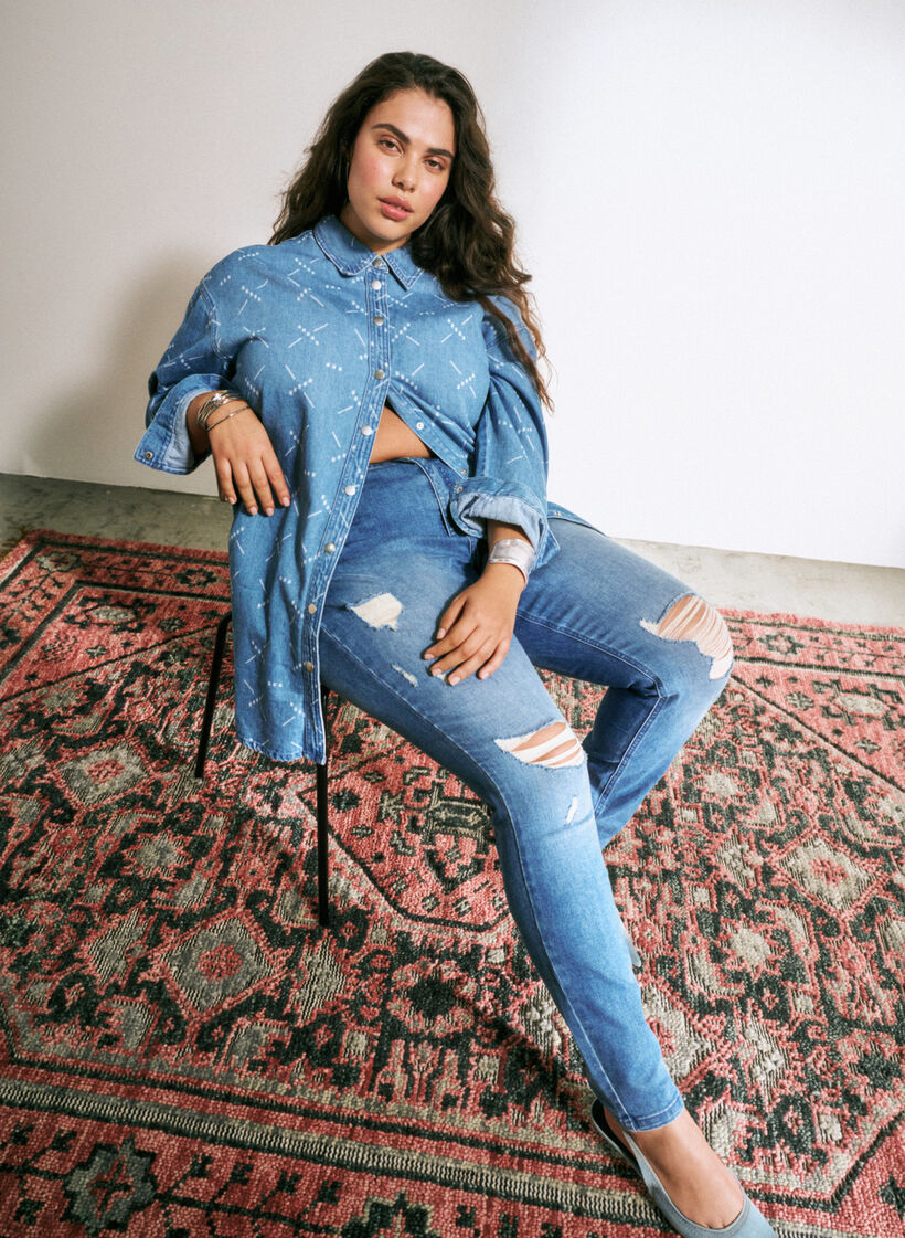 Amy-Jeans mit superschmaler Passform und gerippten Details, Blue denim, Image