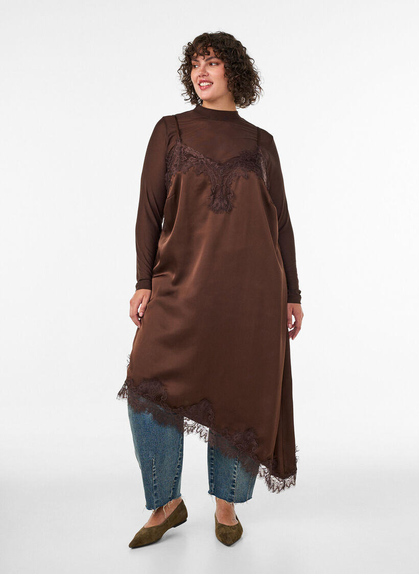Kleid aus Satin mit Spitze und asymmetrischem Saum, Braun, Model image number 0