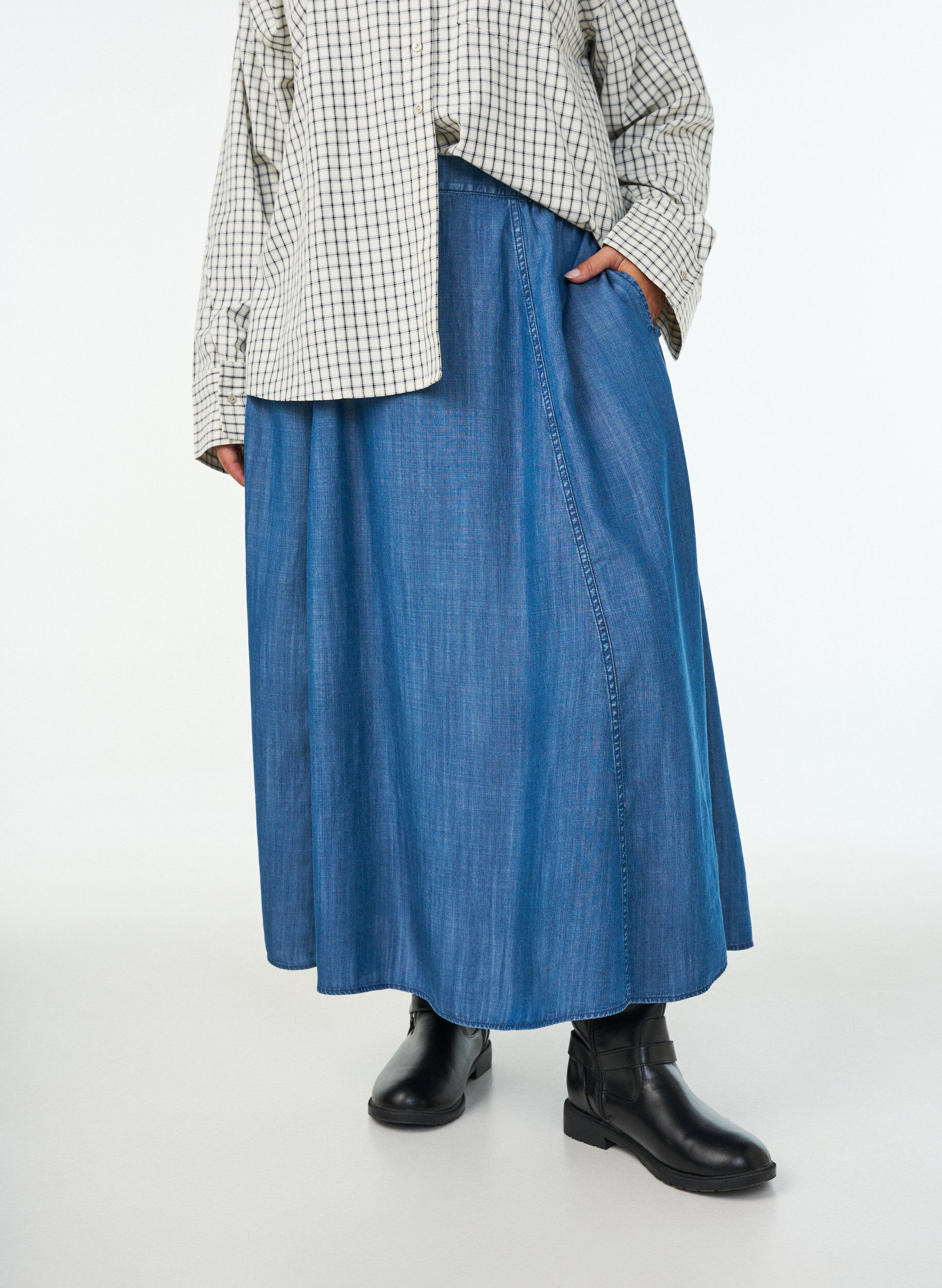 ZizziMaxirock aus Lyocell im Denim-Look, Blau, Model image number 2