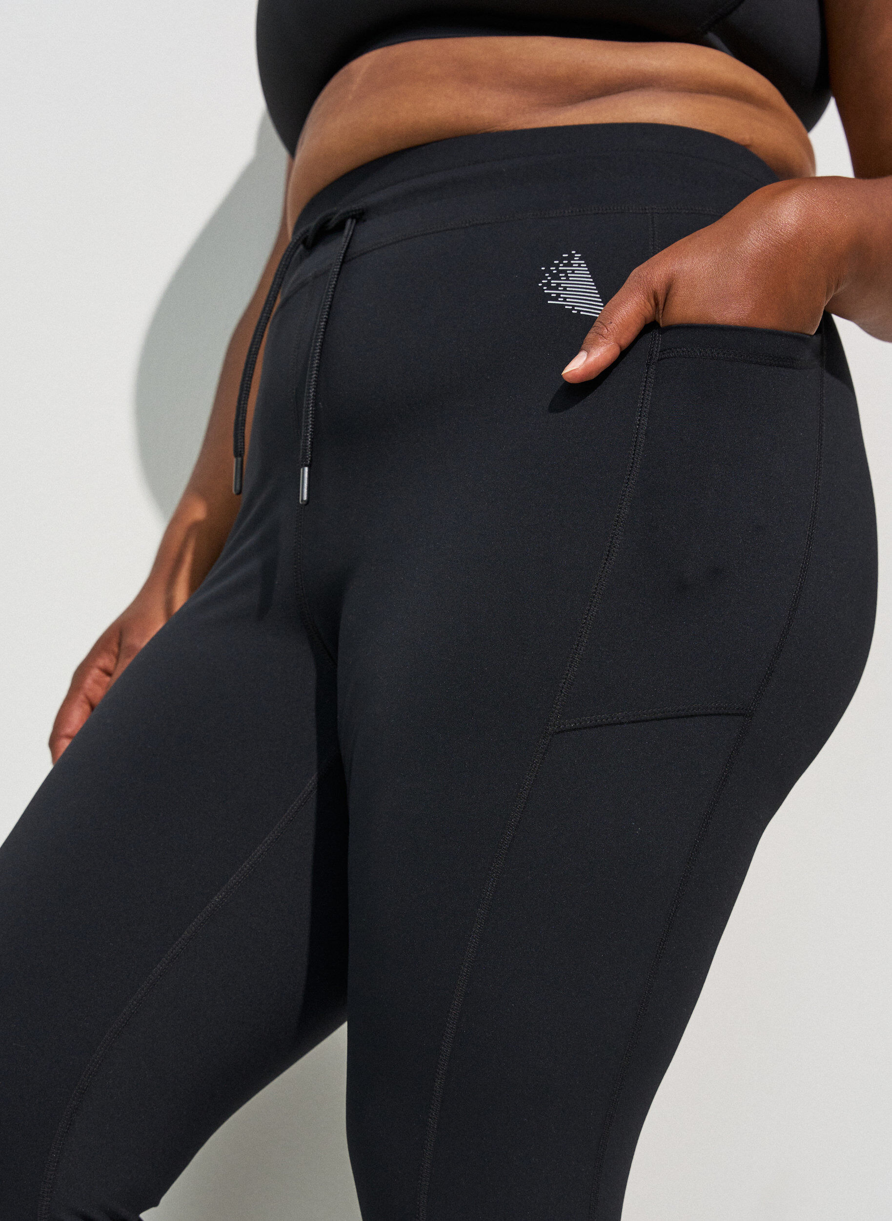 Zizzi7/8-Trainingstights mit Taschen, Schwarz, Model image number 3