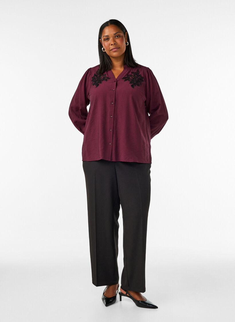 Hemdbluse mit aufgestickten Blumenapplikationen, Rot, Model image number 1