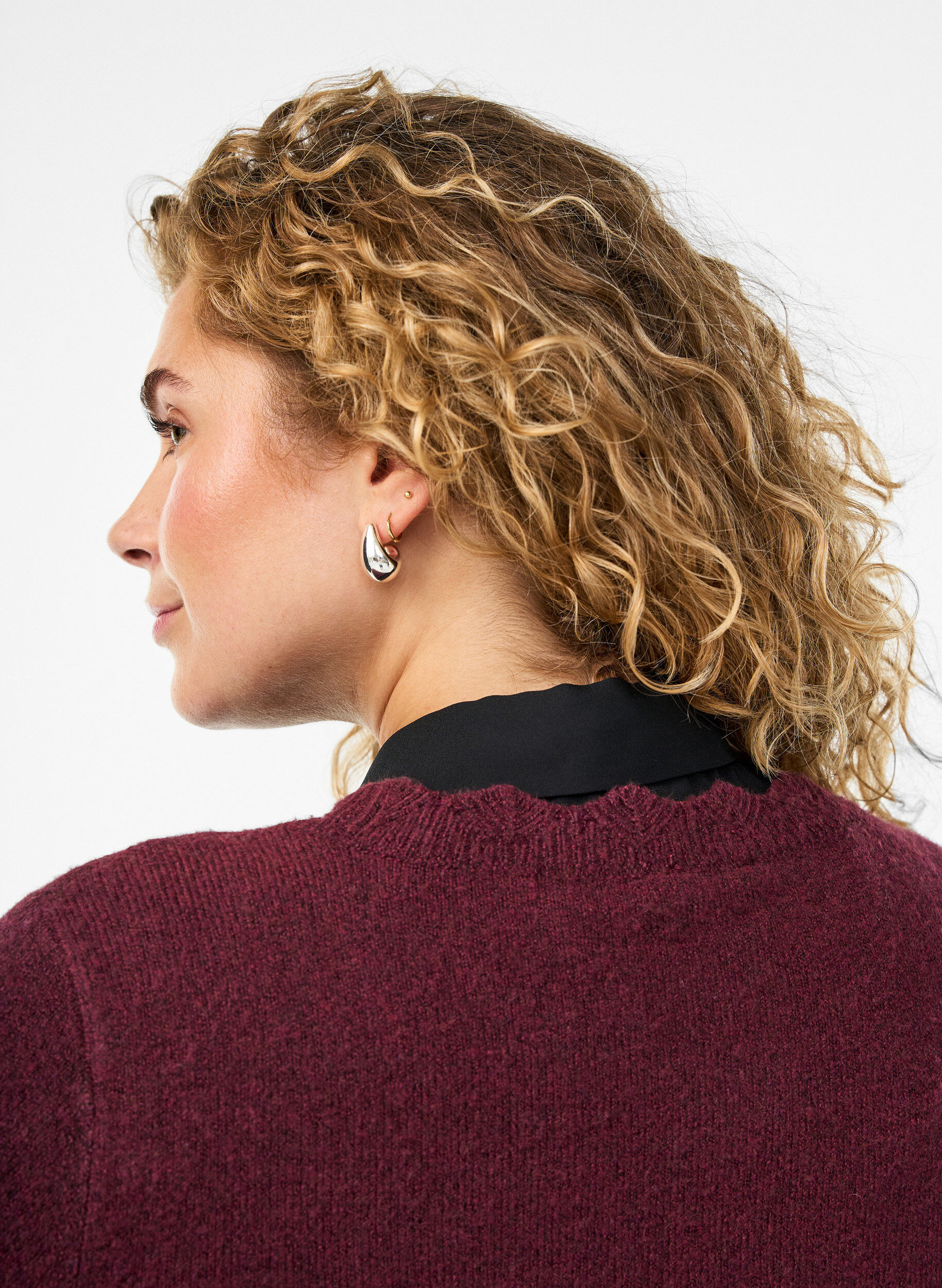 ZizziKrageneinsatz mit abnehmbarer Krawatte, Schwarz, Model image number 1