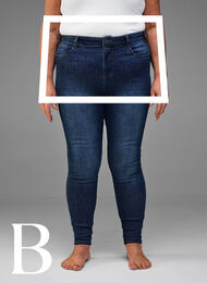 Super Slim-Fit-Jeans mit hoher Taille, Dark Blue, Model
