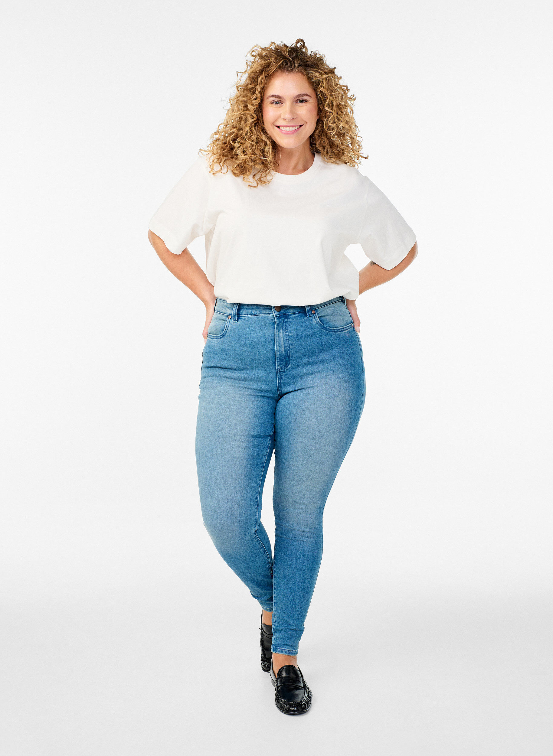 ZizziHoch taillierte super Slim Amy Jeans, Blau, Model image number 0