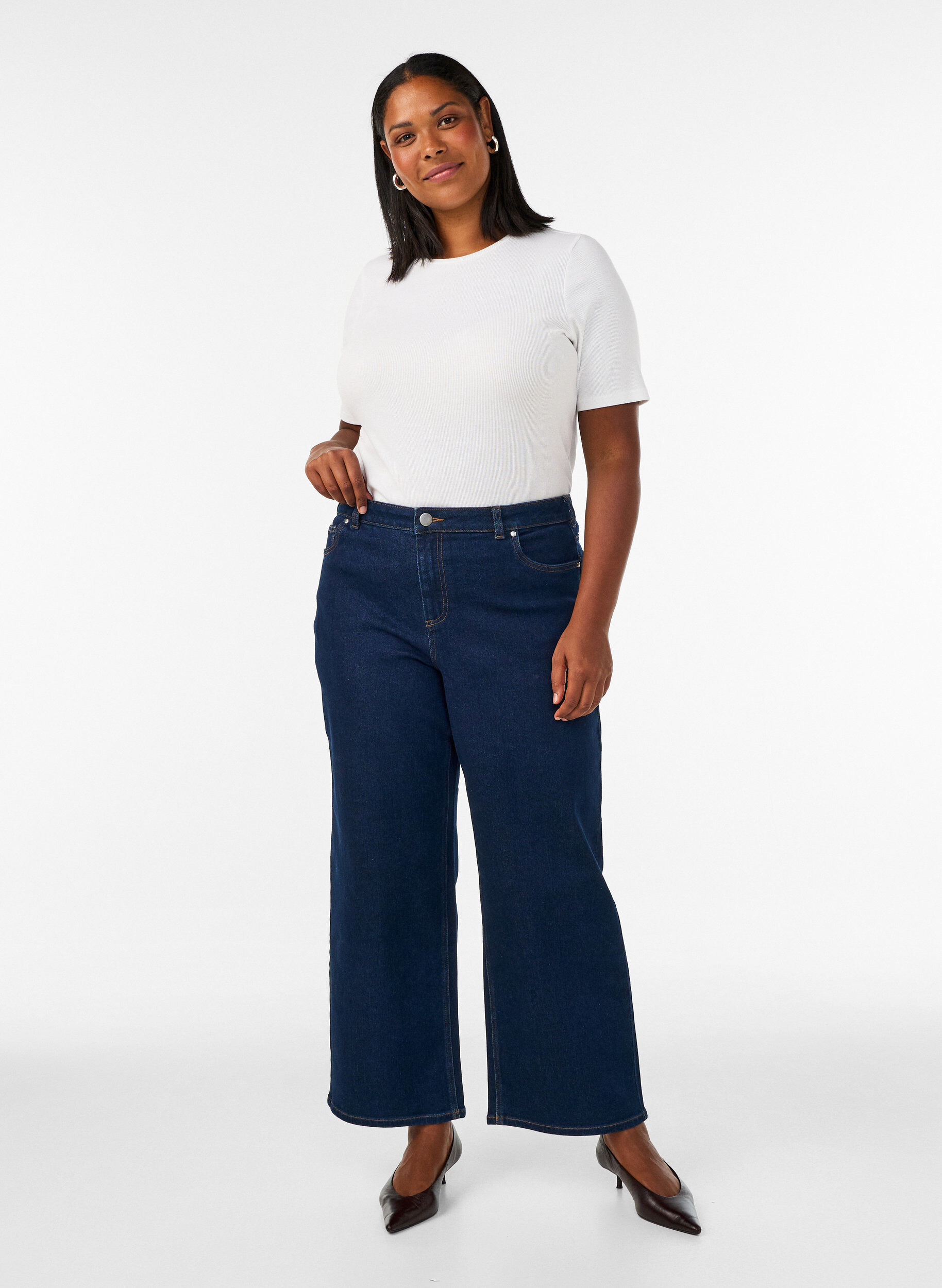ZizziMyra Jeans mit hoher Taille und weiter Passform, Blau, Model image number 0