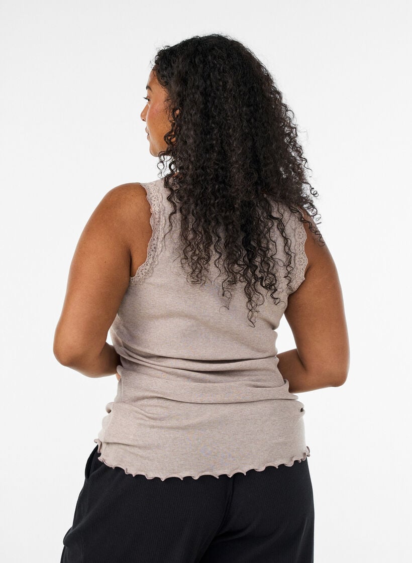 Geripptes Top mit Spitzen, Beige, Model image number 2