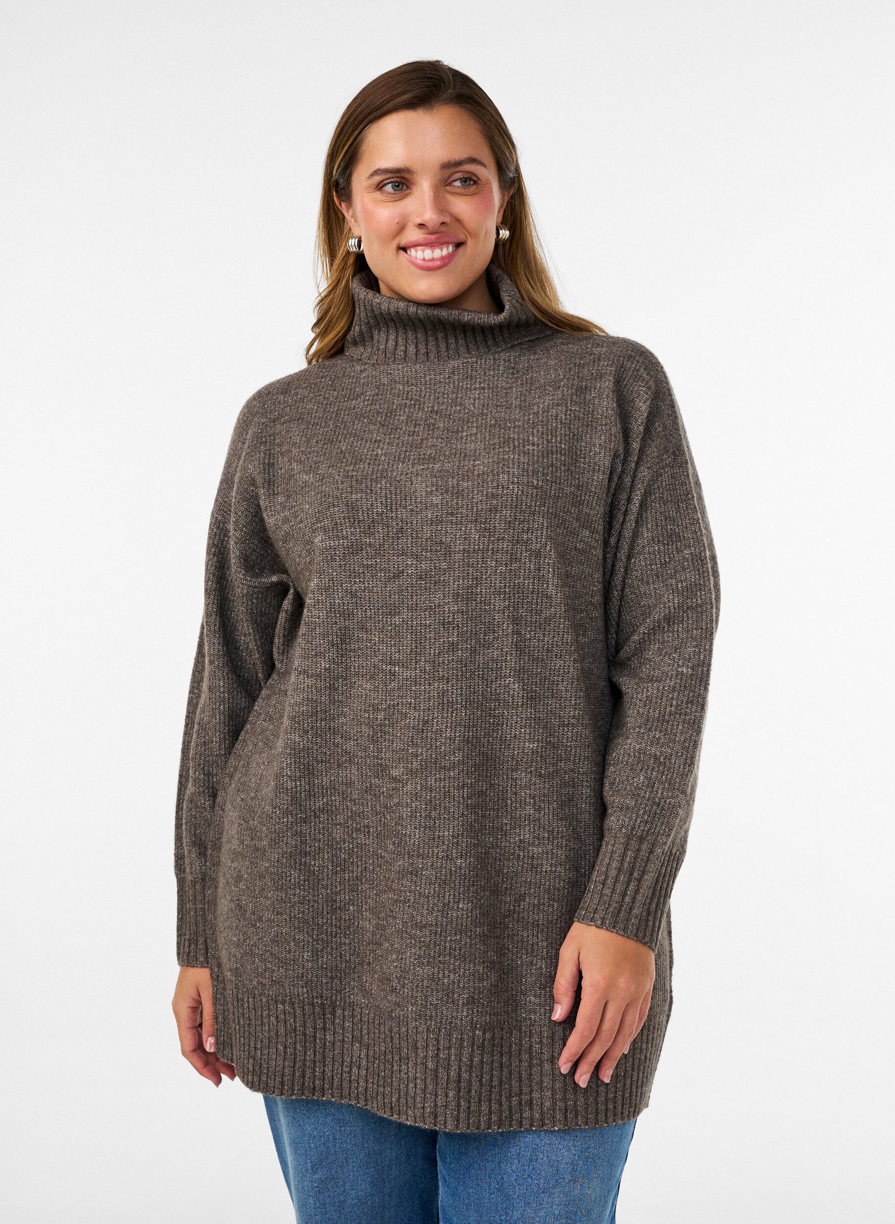 ZizziLocker gestrickter Pullover mit Rollkragen, Braun, Model image number 0