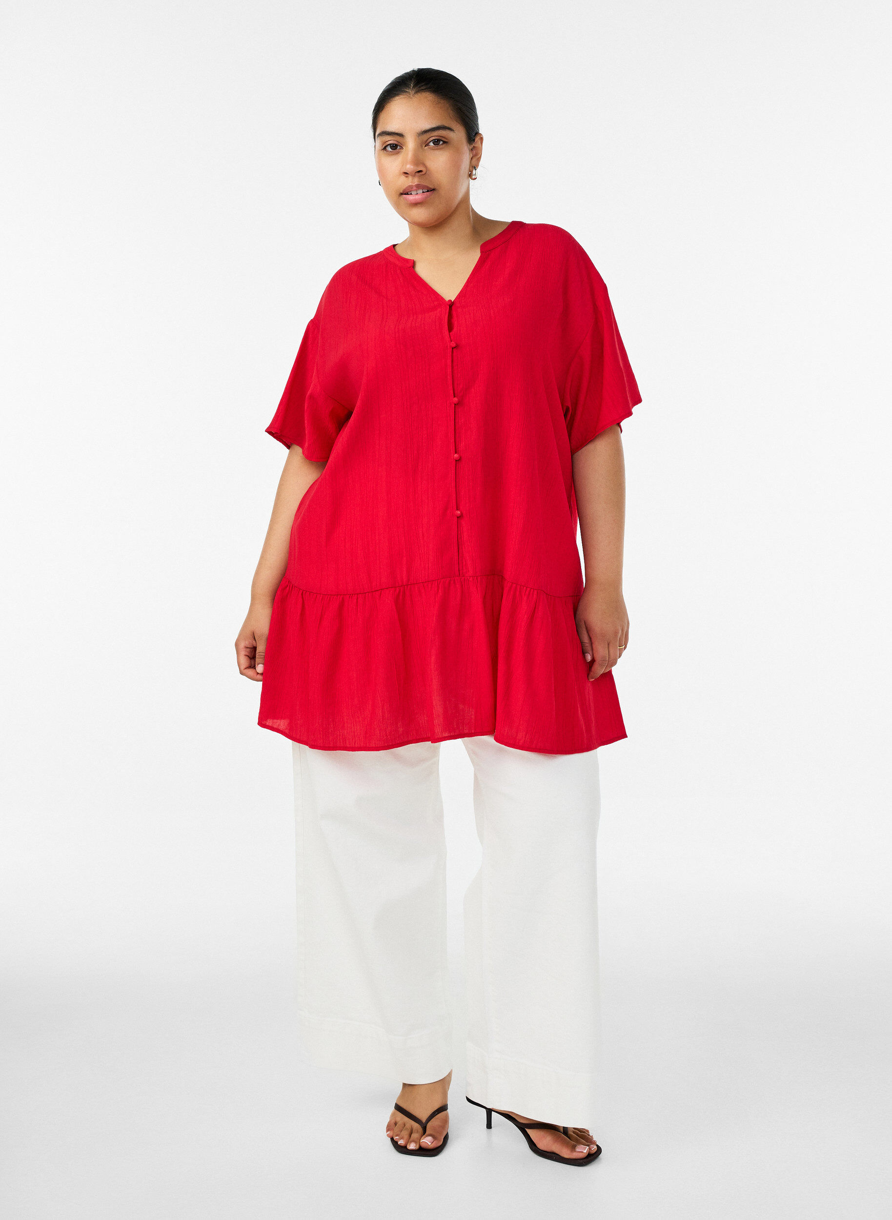 ZizziLockere Tunika mit gekr&auml;uselter Struktur und R&uuml;schensaum, Rot, Model image number 1