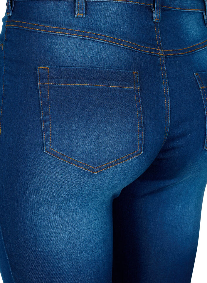 Hoch taillierte Amy Capri Jeans mit Super Slim Fit, Blau, Packshot image number 3