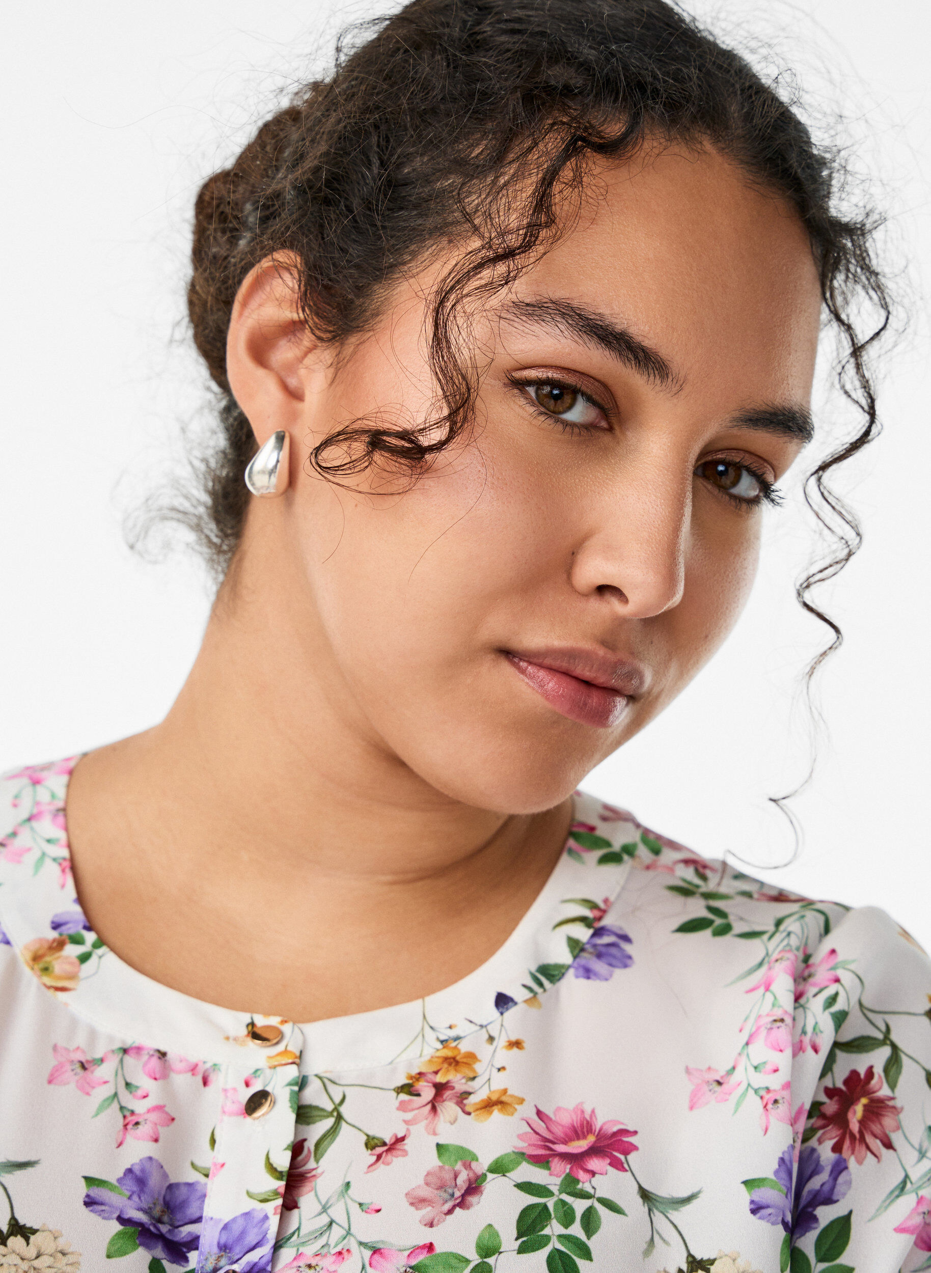 ZizziGebl&uuml;mtes Midi-Kleid mit 3/4-&Auml;rmeln, Rot, Model image number 2