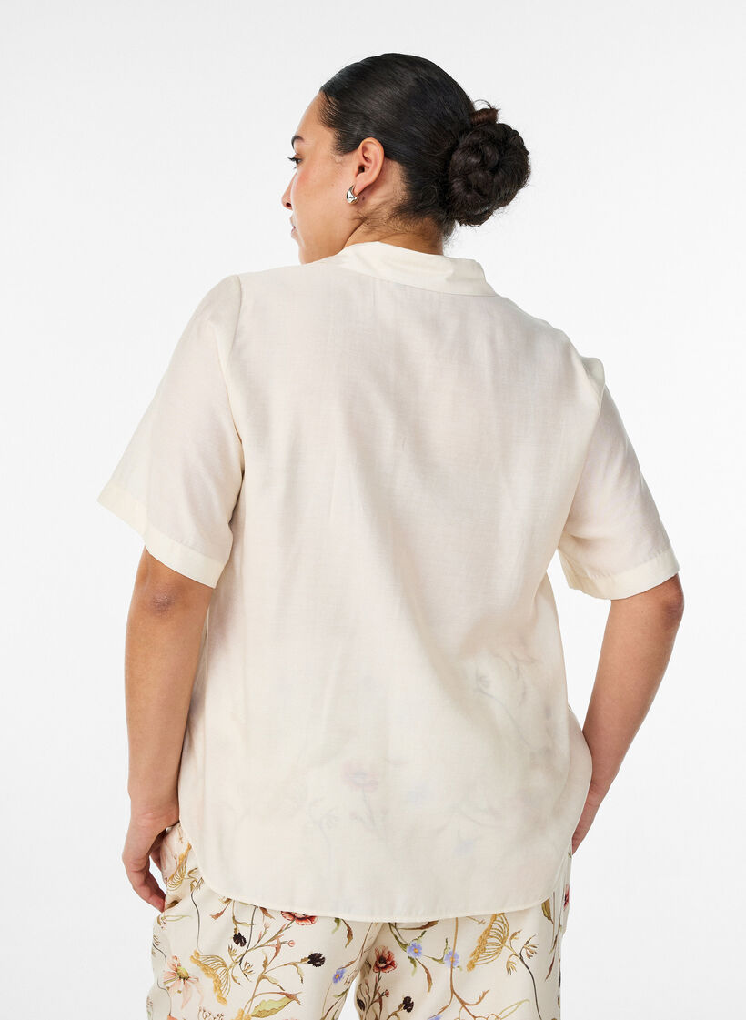 Bluse mit ellbogenlangen &Auml;rmeln und gebl&uuml;mten Details, Beige, Model image number 2