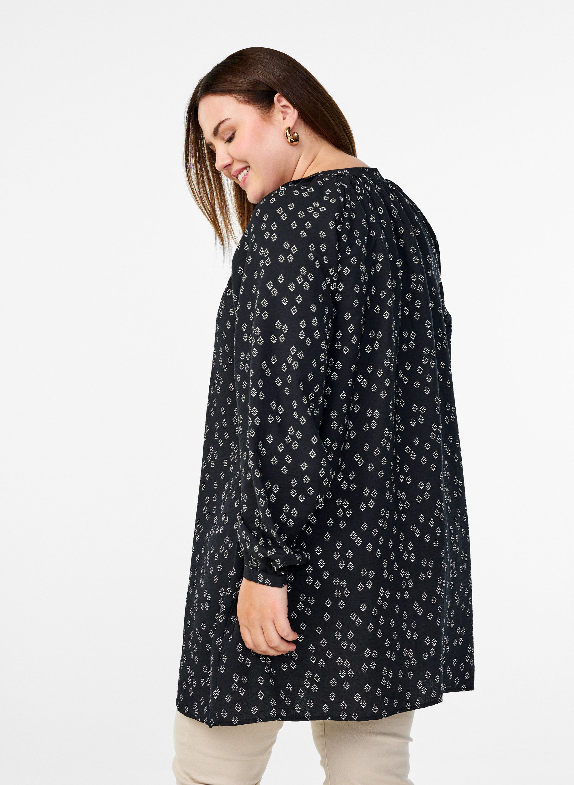 ZizziLang&auml;rmlige Tunika mit floralem Print, Schwarz, Model image number 2