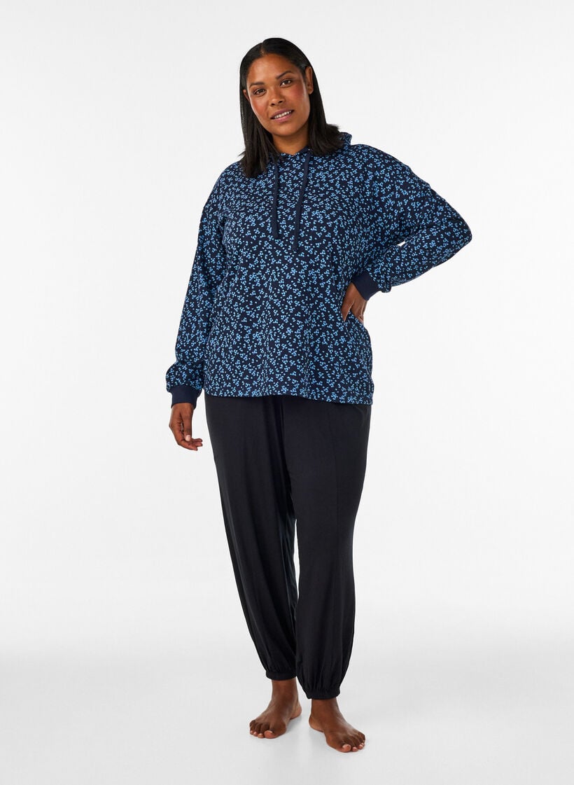 Hoodie mit All-over-Print, Blau, Model image number 1