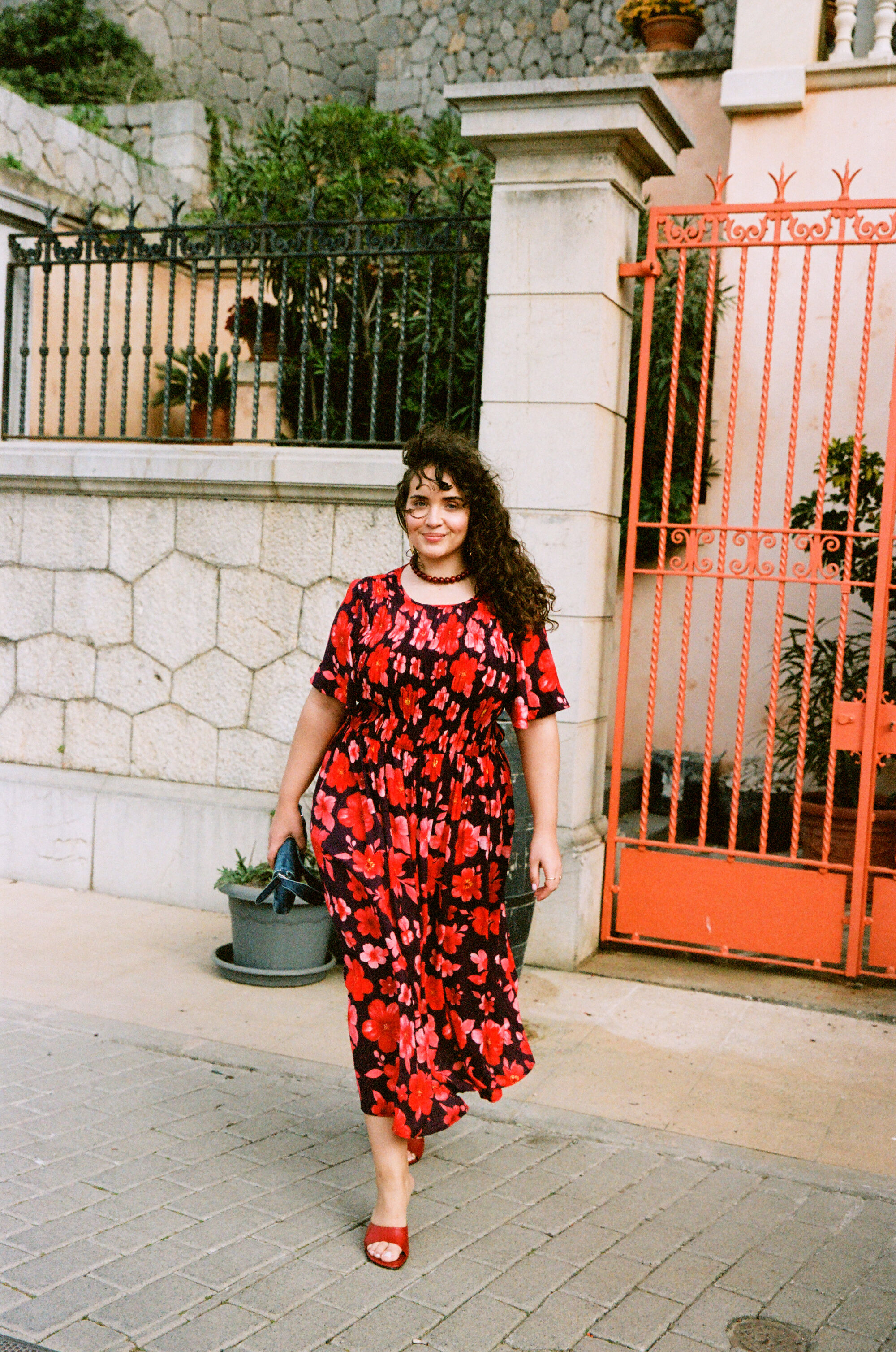 ZizziFlorale Eleganz in Rot, , Model