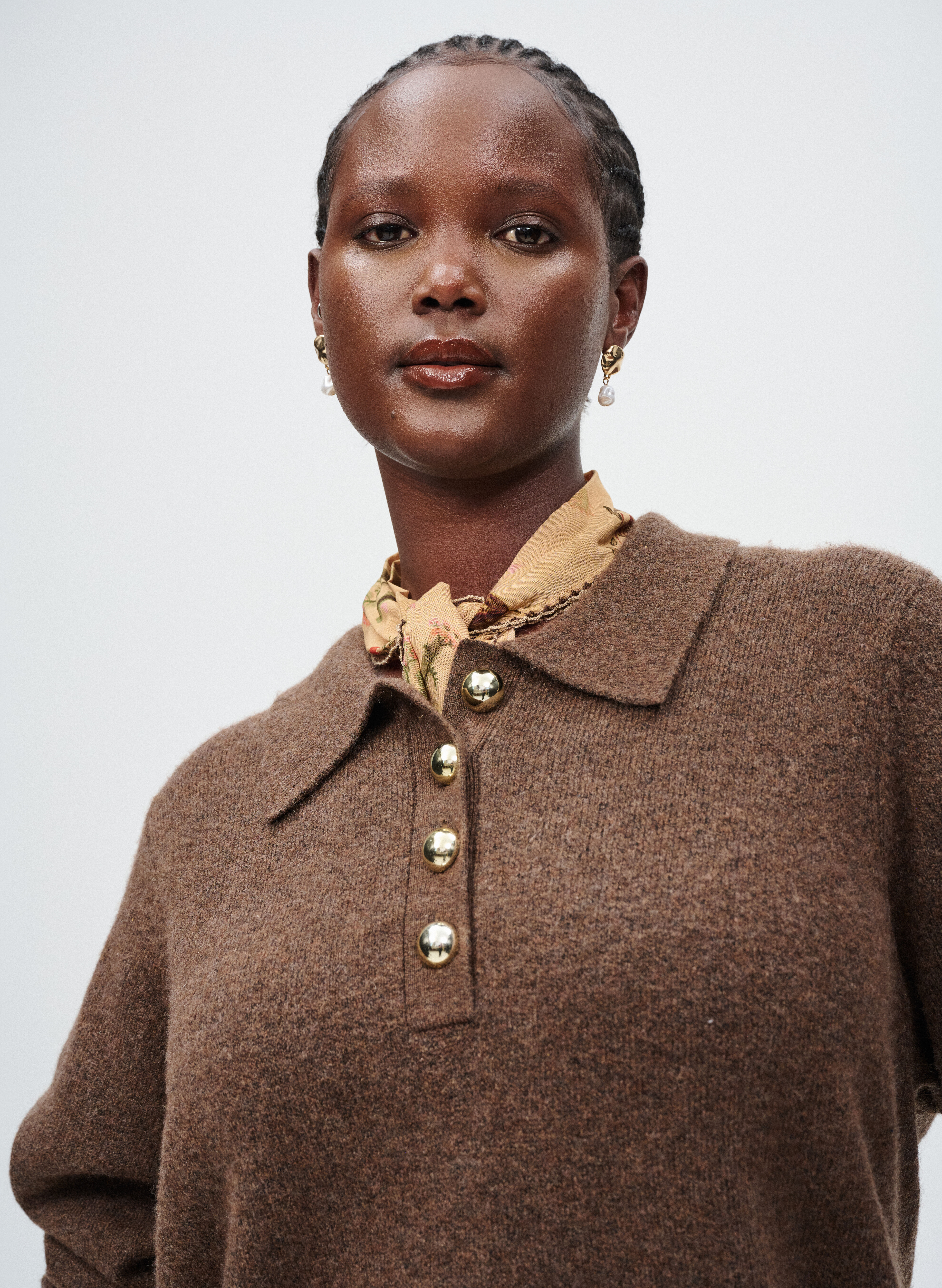 ZizziStrickkleid mit goldenen Kn&ouml;pfen, , Model