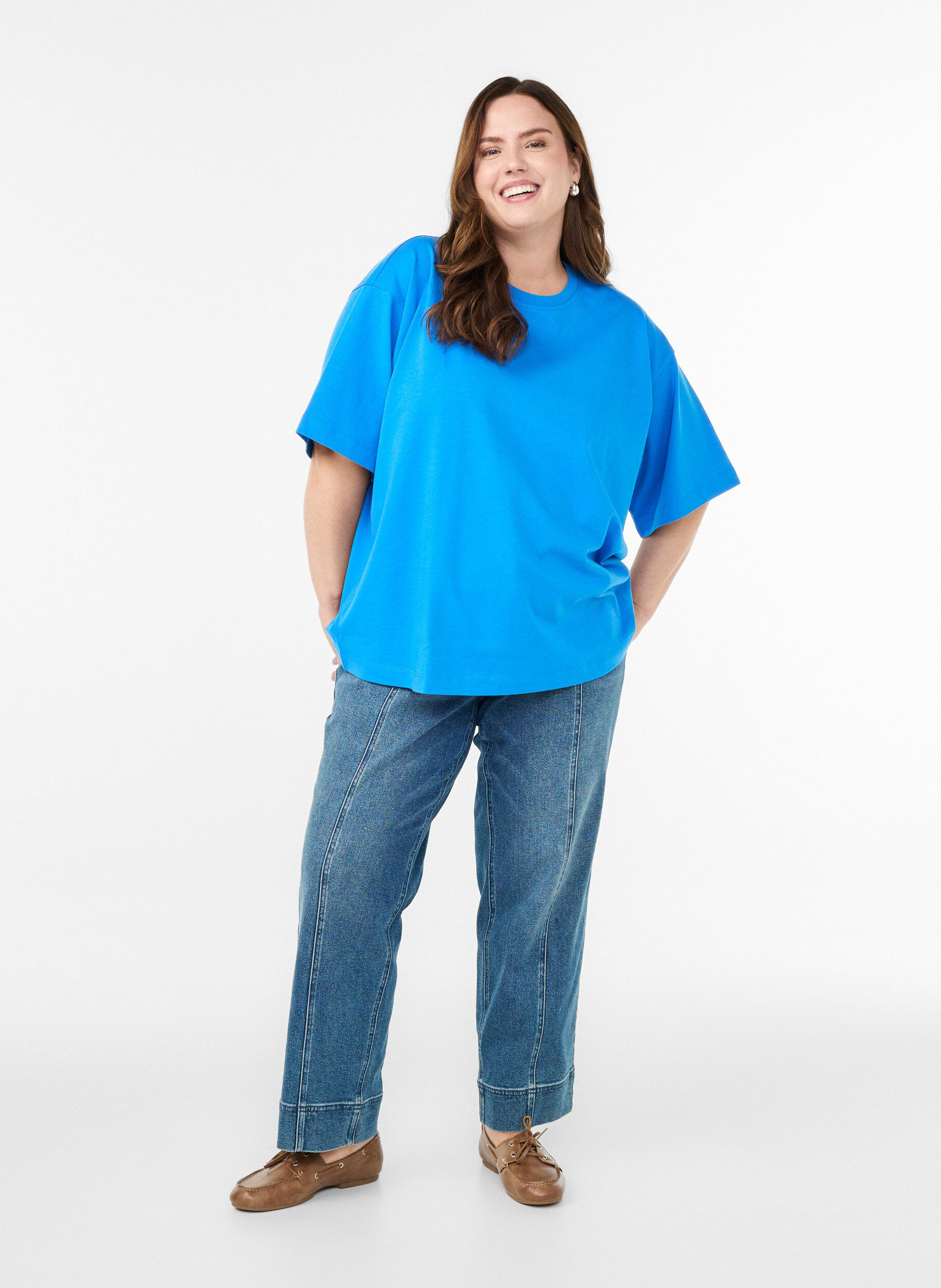 Oversize-T-Shirt mit halben &Auml;rmeln, Blau, Model