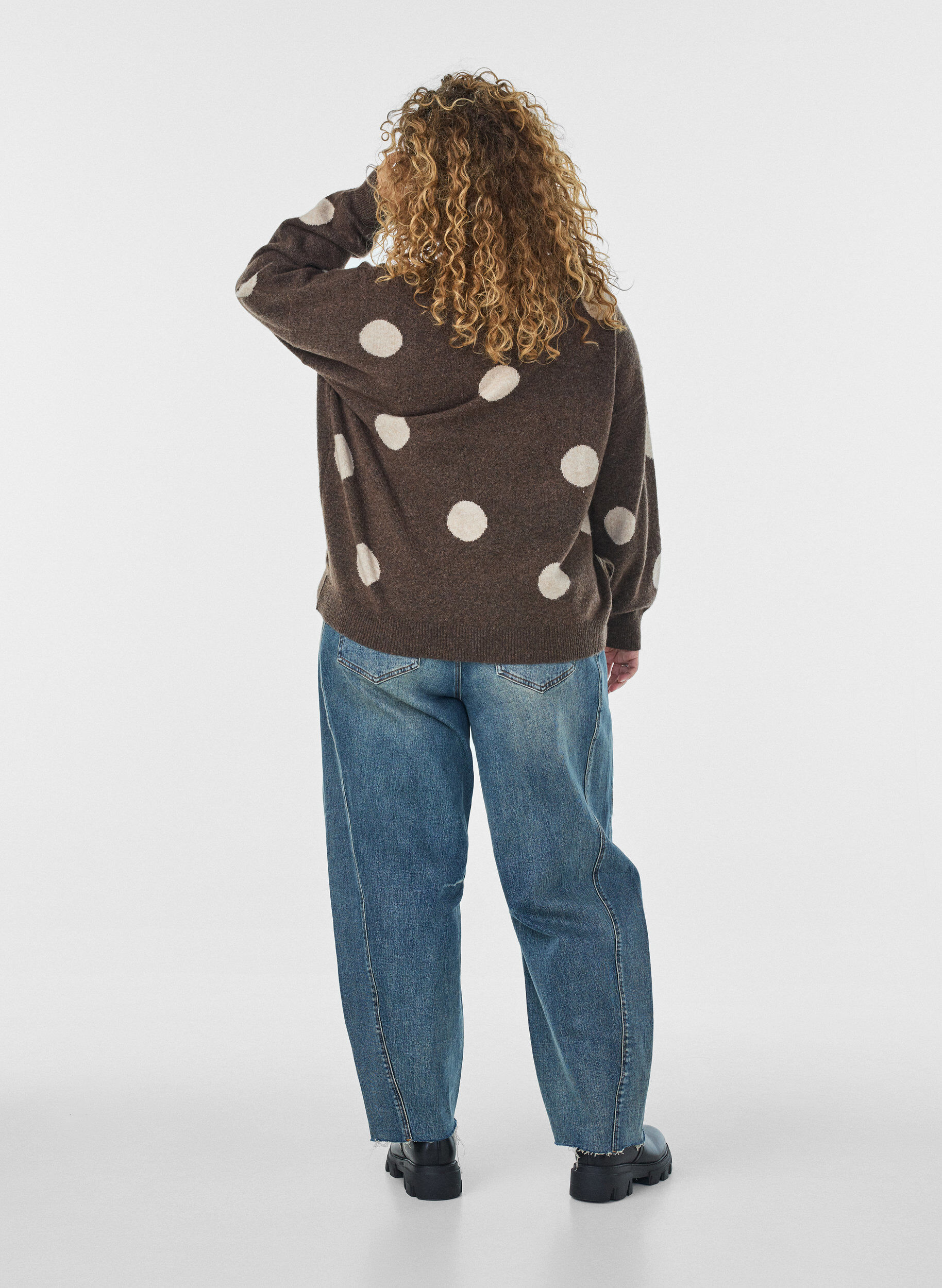 ZizziStrickbluse mit gepunktetem Muster, Braun, Model image number 2
