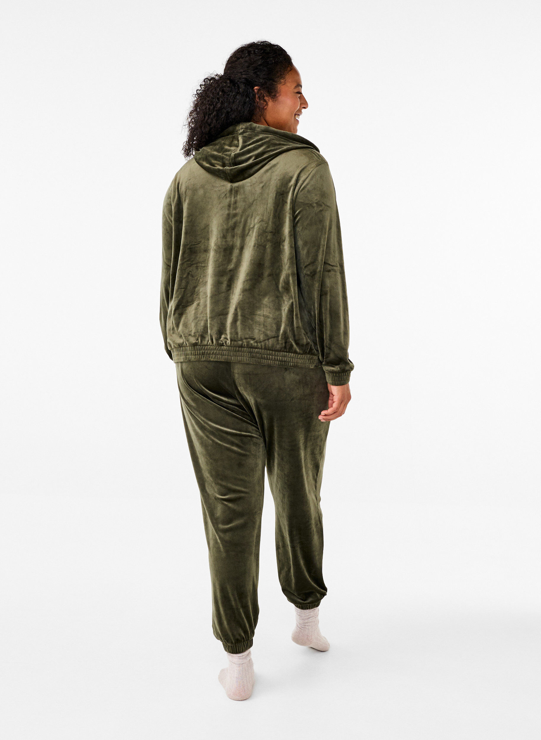 ZizziLockere Samt-Hose, Gr&uuml;n, Model image number 1