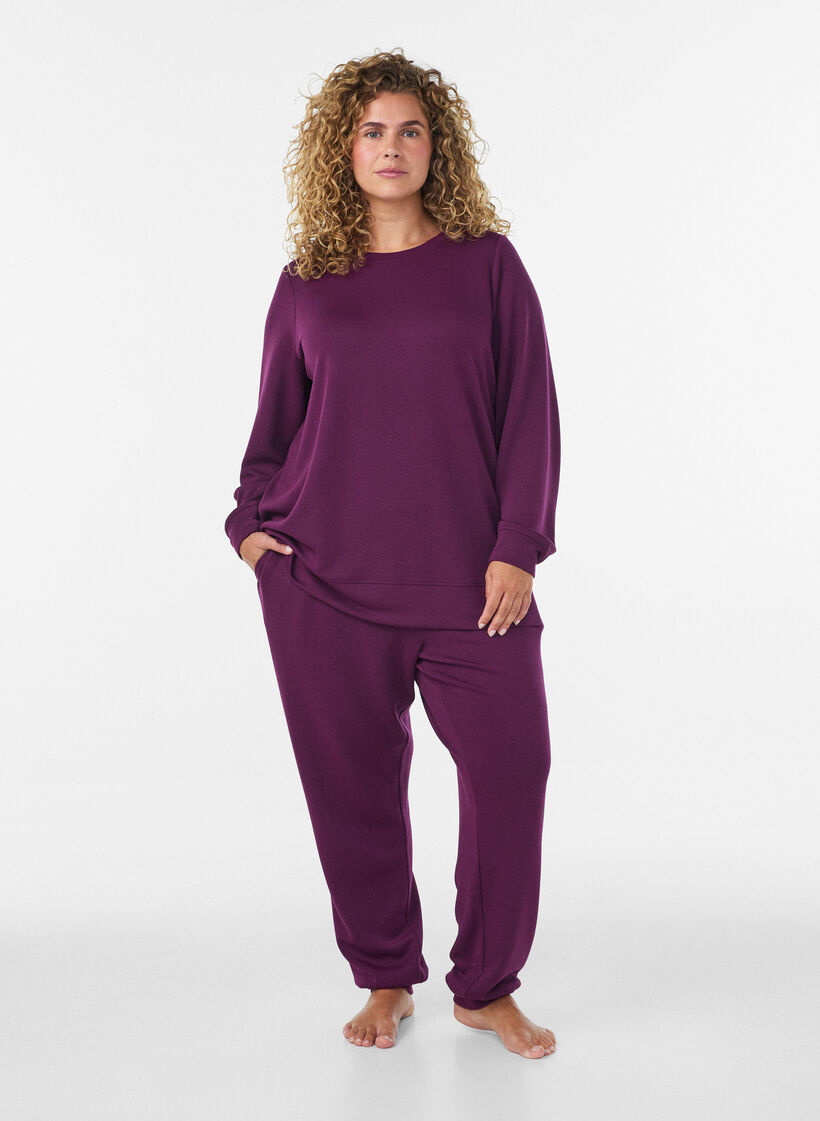 Lang&auml;rmelige Bluse aus Jersey mit Rundhalsausschnitt, Lila, Model image number 1