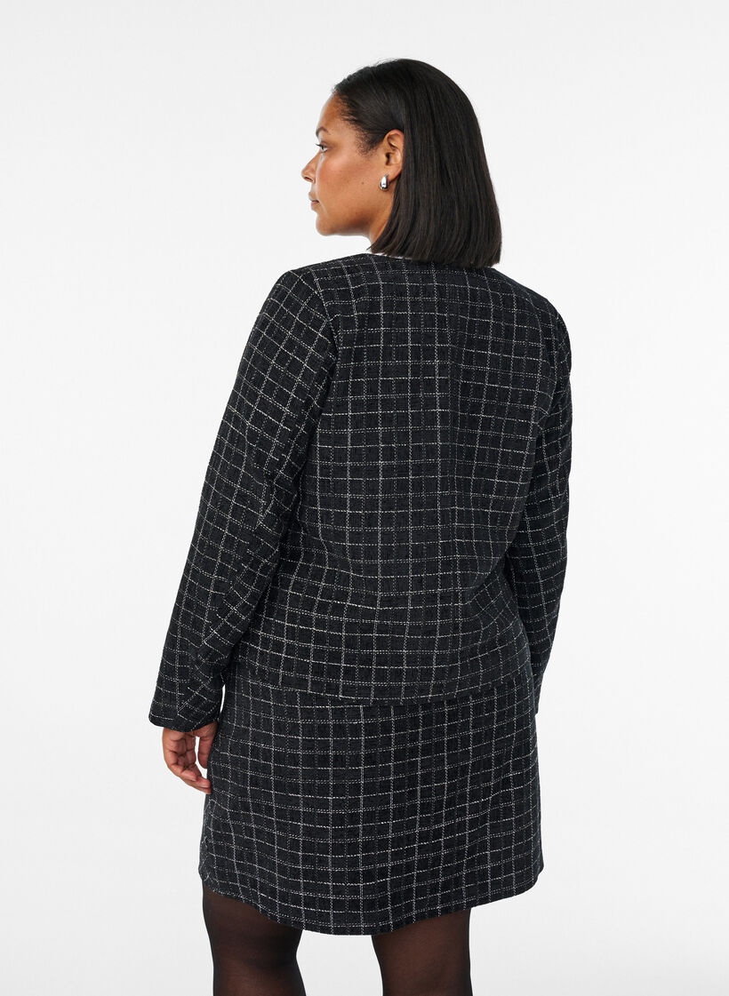 Karierter Rock, Schwarz, Model